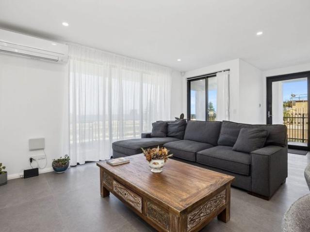 Apartment for rent in North Coogee, Western Australia