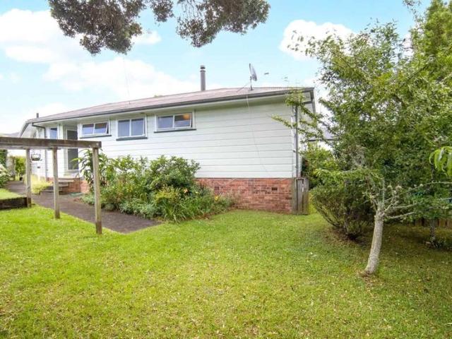 House for rent in Blockhouse Bay, Oroua County