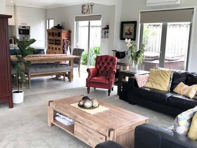 House for rent in Castor Bay