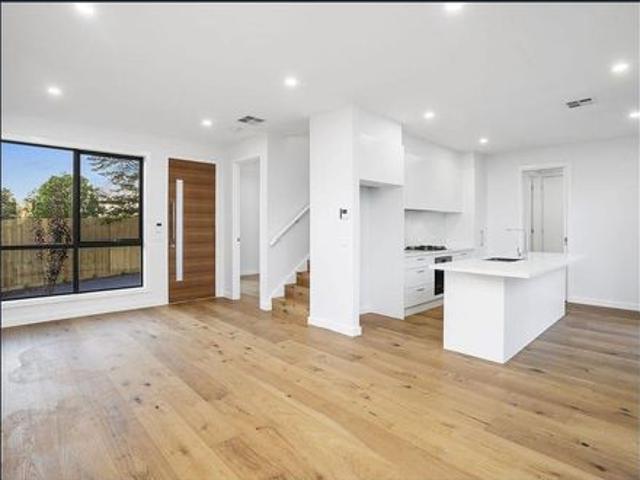 Townhouse for rent in Camerons Creek, Victoria