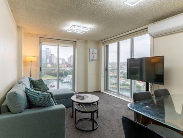 Apartment for rent in Lower North Shore, Sydney