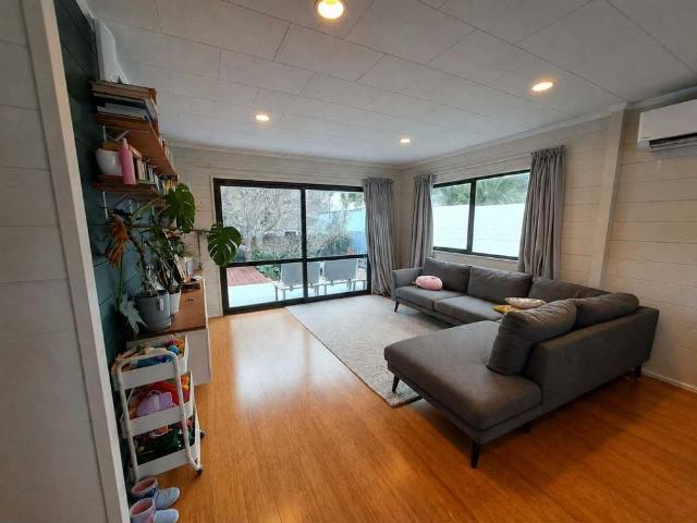 House for rent in Te Atatū Peninsula, Henderson-Massey