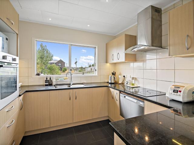 House for rent in Royal Heights, Henderson-Massey