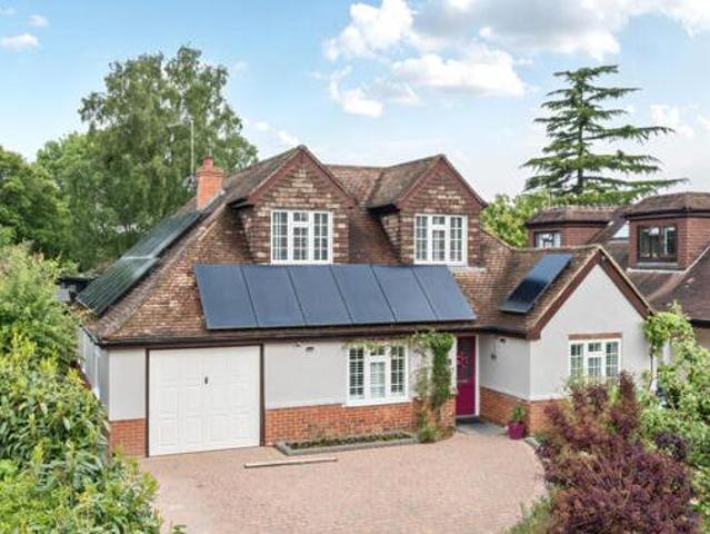 House for sale in Upper Bourne, Waverley
