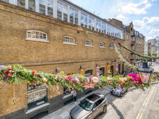 House for rent in Seven Dials, Bloomsbury