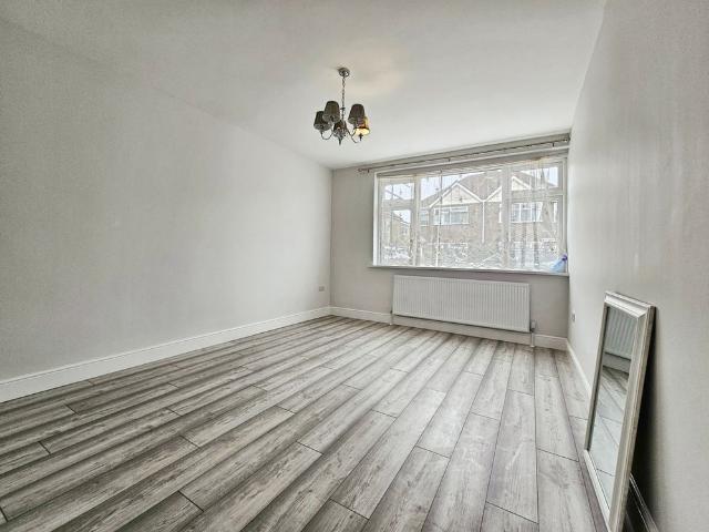 House for rent in Lower Halliford, Surrey