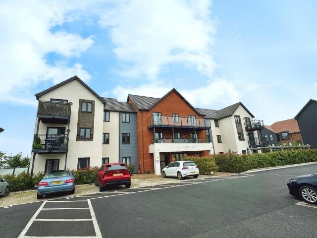 Apartment for rent in Hounsome Fields, Priest Down