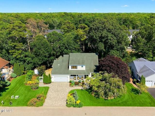 House for sale in Manahawkin, New Jersey