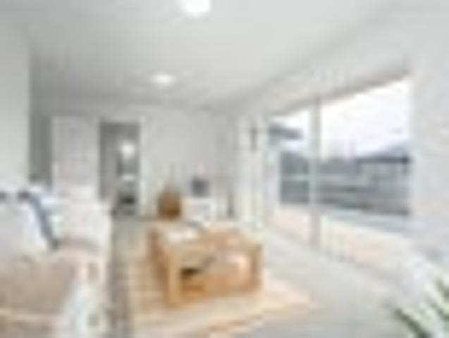 House for sale in Chaslands, Canterbury