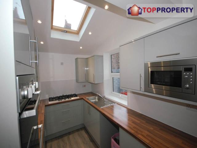 Room for rent in Kensington, Calderstones