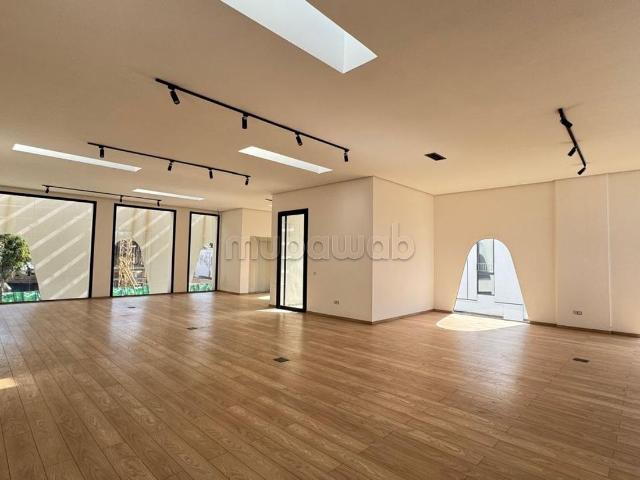 Local commercial location à Anfa, Gharb-Chrarda-Beni Hssen
