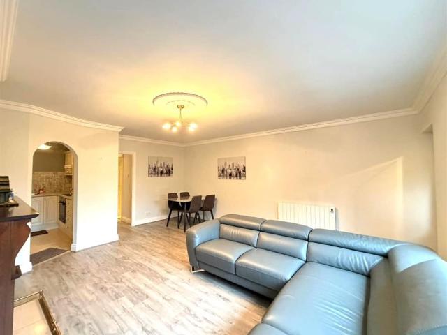 Apartment to rent in Bluebell, North Tipperary