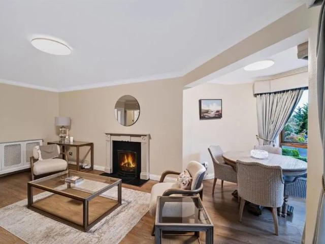 Apartment to rent in Shrewsbury Park, Dublin