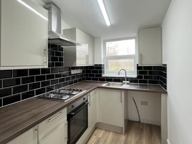 Apartment for rent in Plashet, Greater London