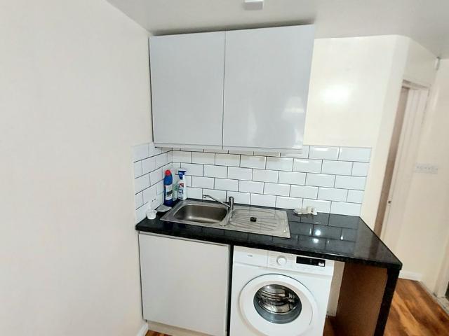 Studio for rent in London Borough of Merton, Greater London
