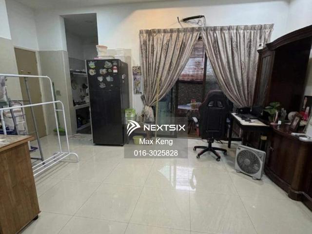 Residential House for sale in Sibu Laut
