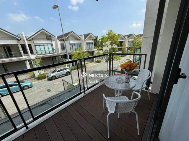 Residential House for sale in Sibu Laut