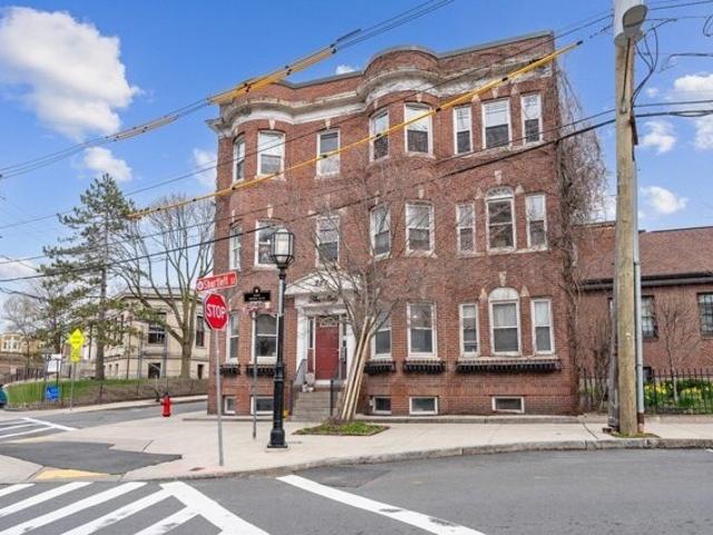Condo for sale in Chelsea