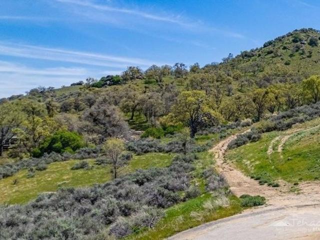 Land for sale in Tehachapi, California