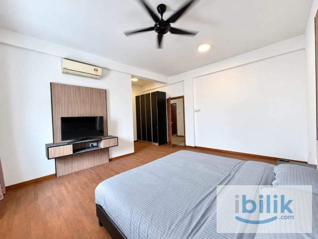 Room for rent in Kampung Bakar Batu, Johor Bahru