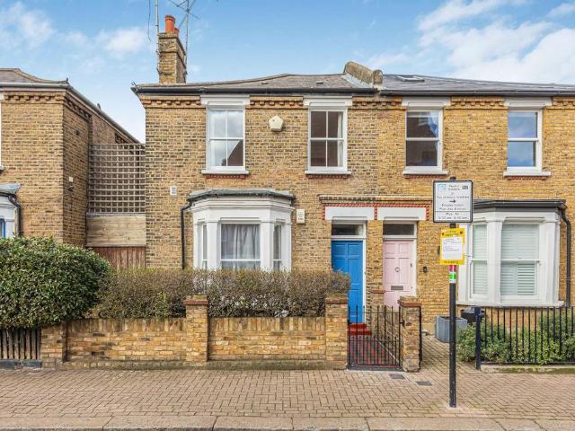 Apartment for rent in Battersea, Greater London