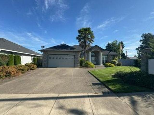 House for sale in Salem