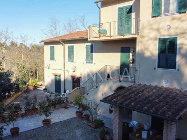 Casa in vendita a Pontedera, Toscana