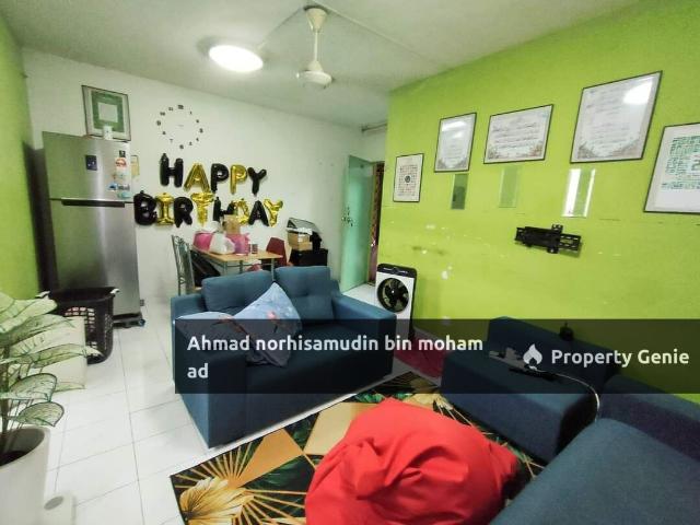 Flat for sale in Petaling, Alam Impian