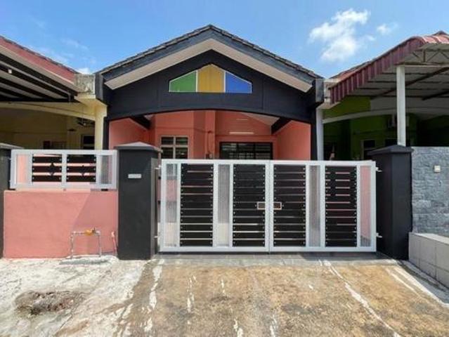 Terraced House for sale in Ulu Tiram, Johor