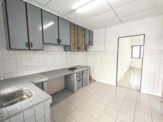 Flat for sale in Petaling, Alam Impian