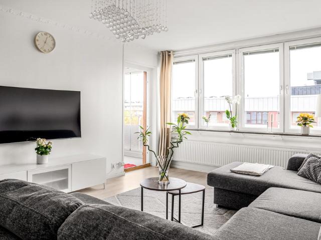 Lägenhet hyra i Älvsjö, Botkyrka