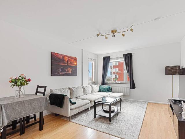 Bostad till salu i Rinkeby-Kista, Sollentuna