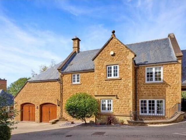 House for sale in Evershot, Oxfordshire