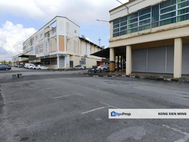 Shop for sale in Sibu Laut