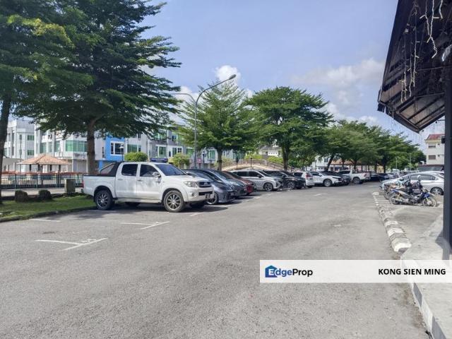 Shop for sale in Sibu Laut
