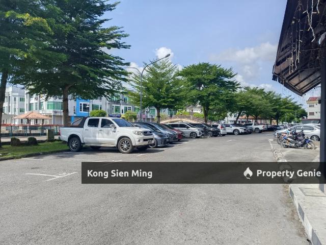 Shop Office for sale in Sibu Laut