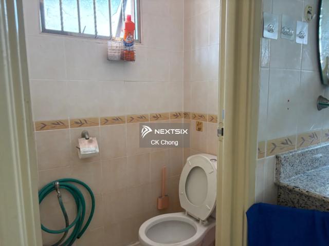 Residential House for sale in Sibu Laut