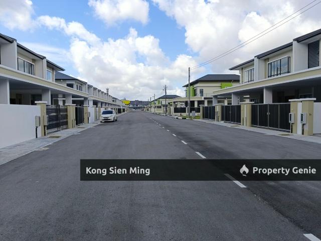 Terraced House for sale in Sibu Laut