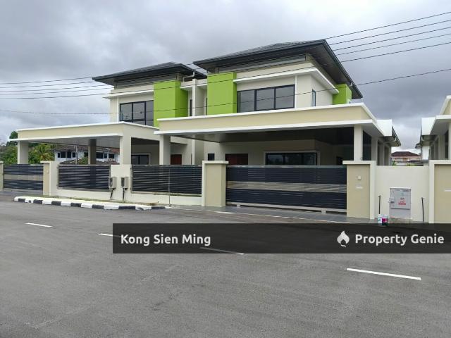 Residential House for sale in Sibu Laut