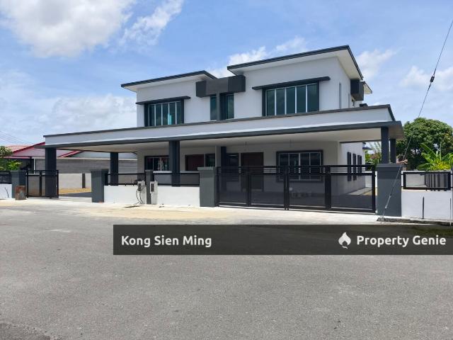 Residential House for sale in Sibu Laut