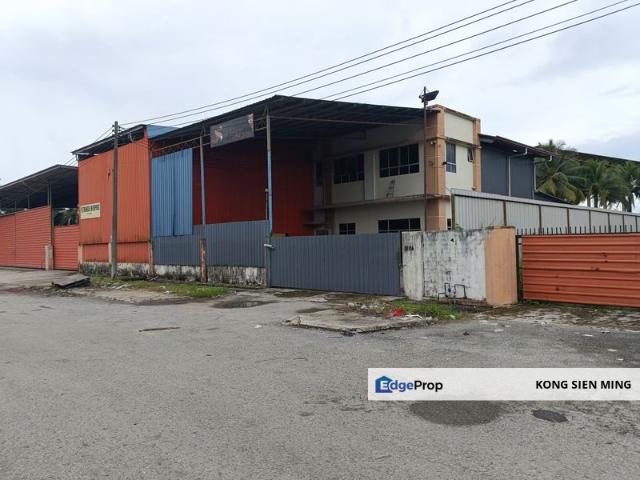 Warehouse for rent in Sibu Laut