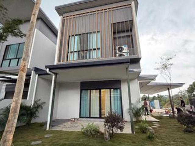 Terraced House for sale in Serian, Serian Bazaar
