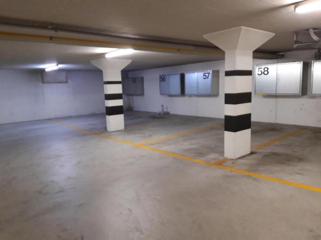 Garage mieten in Schwerzenbach, Bezirk Uster