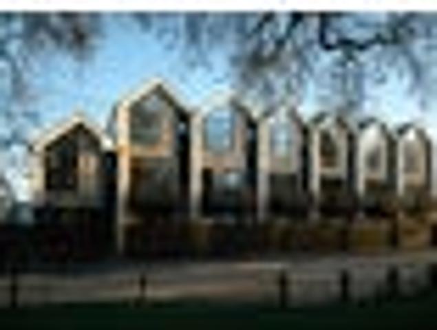 Townhouse for sale in Addington, Canterbury