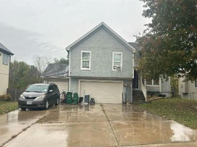 House for sale in Peculiar, Missouri