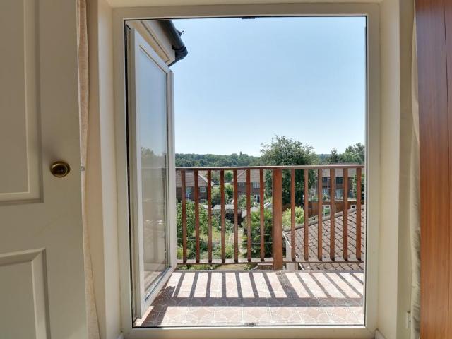 House for rent in Albany Park, Greater London