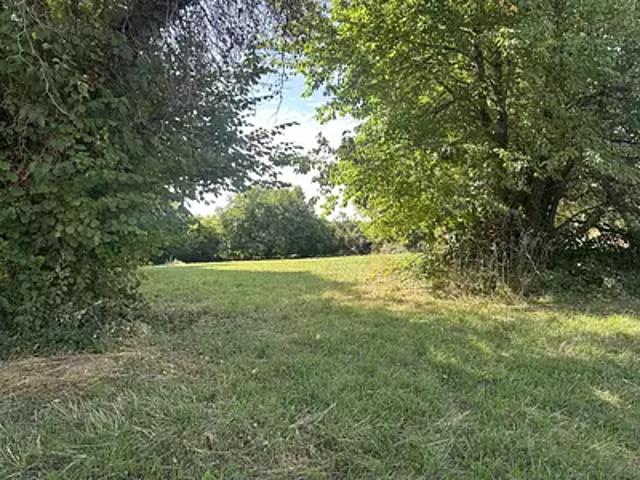 Terrain vente à Saint-Amand-Montrond, Sidiailles