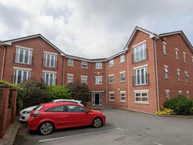 House for sale in Widnes