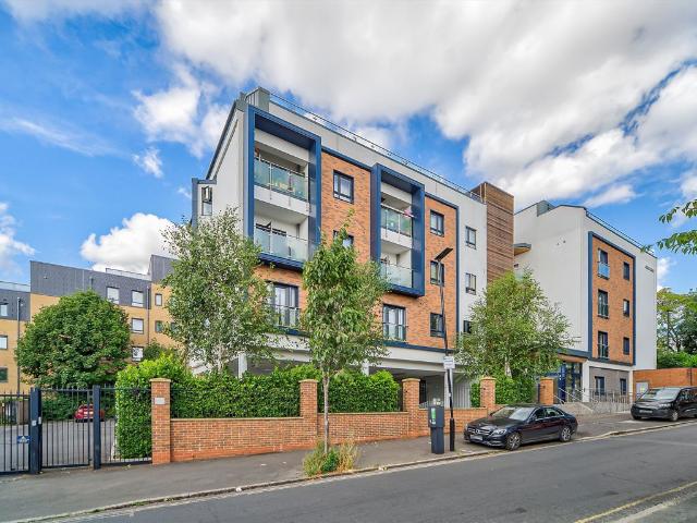 Apartment for rent in London Borough of Hounslow, Spring Grove