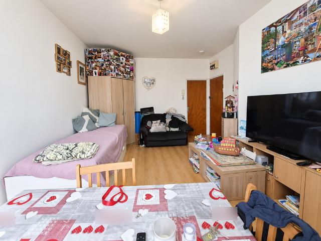 House for rent in Palmers Green, Greater London